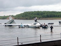 Экипаж Ан-24, приводнившегося на Обь, награжден путевками