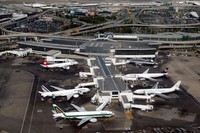Аэропорты Нью-Йорка оправились после землетрясения